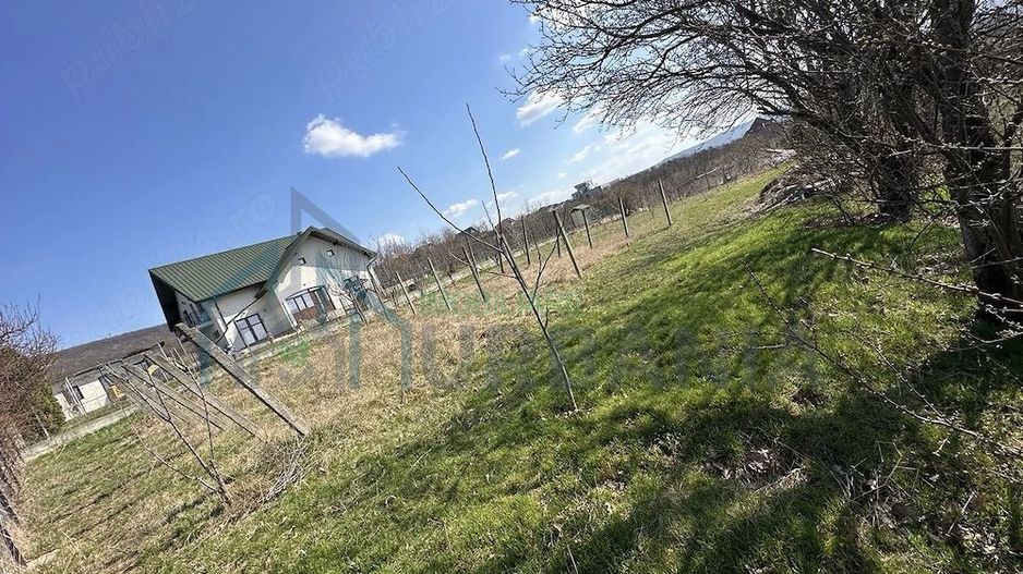 Teren intravilan de vânzare în centrul comunei Bârnova, Iași - Poză 2