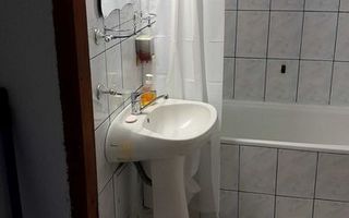 Apartament 3 camere decomandat – zona Calvaria. - Poză 9