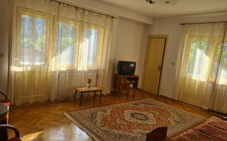 Apartament 3 camere, Bd. Carol I, vizavi de Hotel Montana, centrul Sinaiei - Poză 4