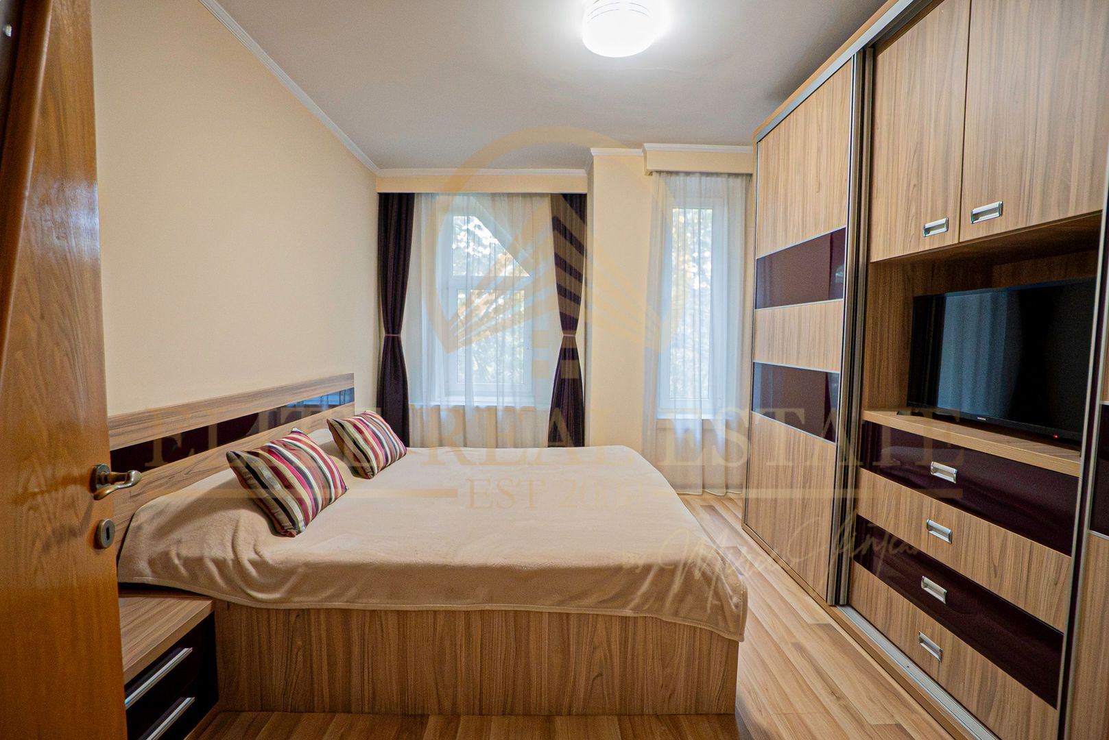 ICIL – Bd. Ferdinand  - 2 camere renovat, mobilat si utilat - Poză 3