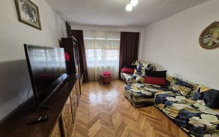 Apartament 3 camere, Decomandat, 69 mp, Zona Cetate - Poză 2