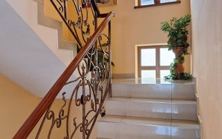 Vilă Elegantă în Cartierul Europa – Liniște și Confort - Poză 13