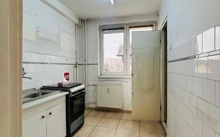Apartament 3 camere, etaj intermediar, P-ta 14 Iulie - Poză 1