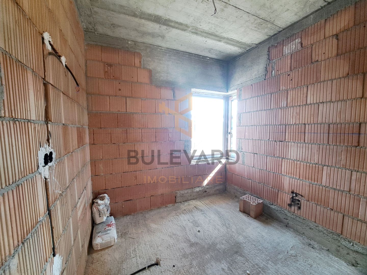 Casa tip duplex in zona Vivo Mall,  str Razoare Floresti - Poză 15