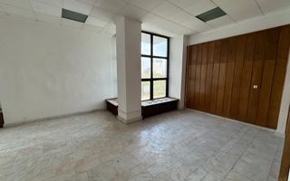 Spațiu comercial 493 mp utili | Locație centrală | Vizibilitate excelentă | - Poză 21