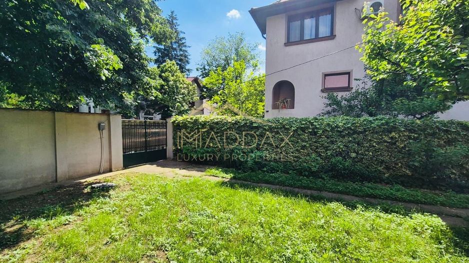 Casa/ Vila 4 camere in Domenii*** - Poză 1
