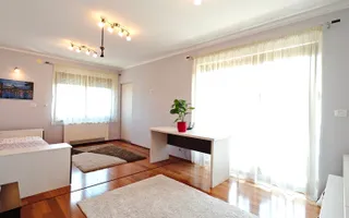 Pretabil office, camin, clinica, invatamant. 3 cai acces in cladire. - Poză 14