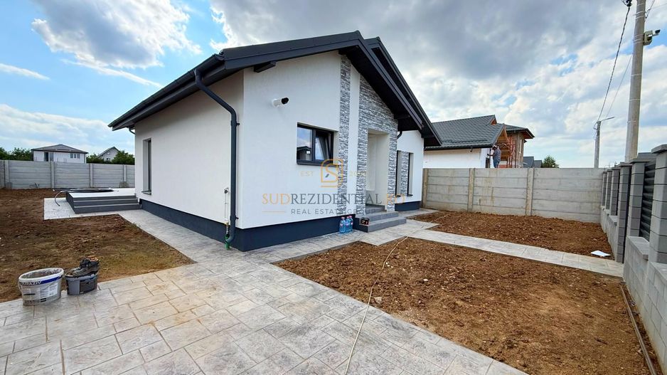 Casa individuala / Teren 427mp / 4 Camere / 2 Bai - Poză 2