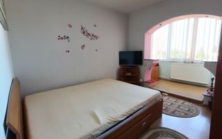 Apartament de vanzare cu 3 camere, decomandat -55 mp. balcon, pivnita - Poză 17