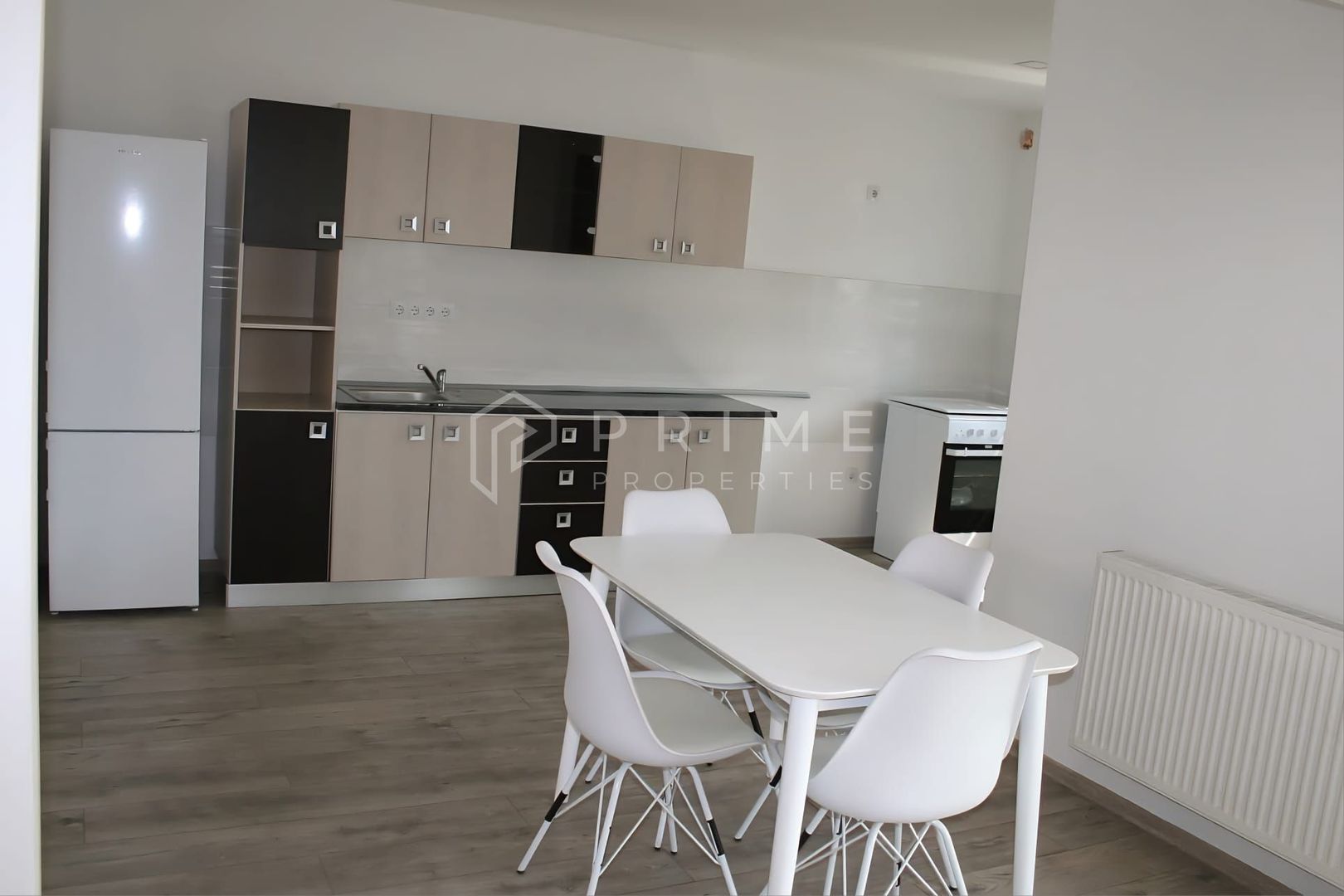 Casă tip duplex complet amenajată si mobilată | șemineu și garaj | - Poză 3