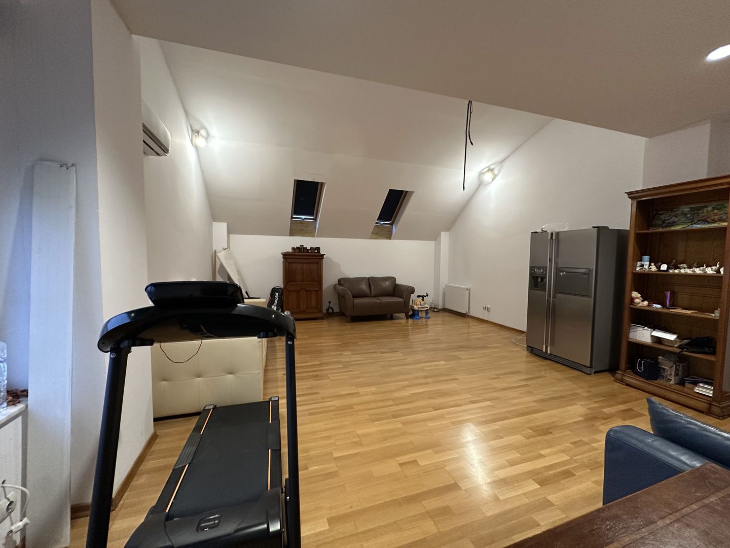 VATRA LUMINOASA -Agricultori | Cladire 1900mp din 2001 | Teren 1030mp - Poză 42