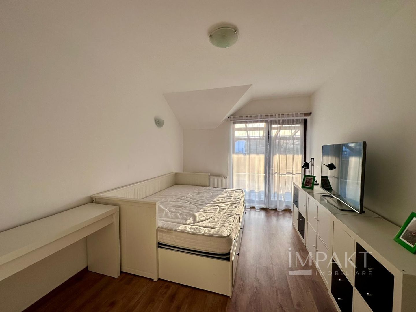 De inchiriat apartament 4 camere, 120 mp, terasa 45 mp, Buna Ziua - Poză 6