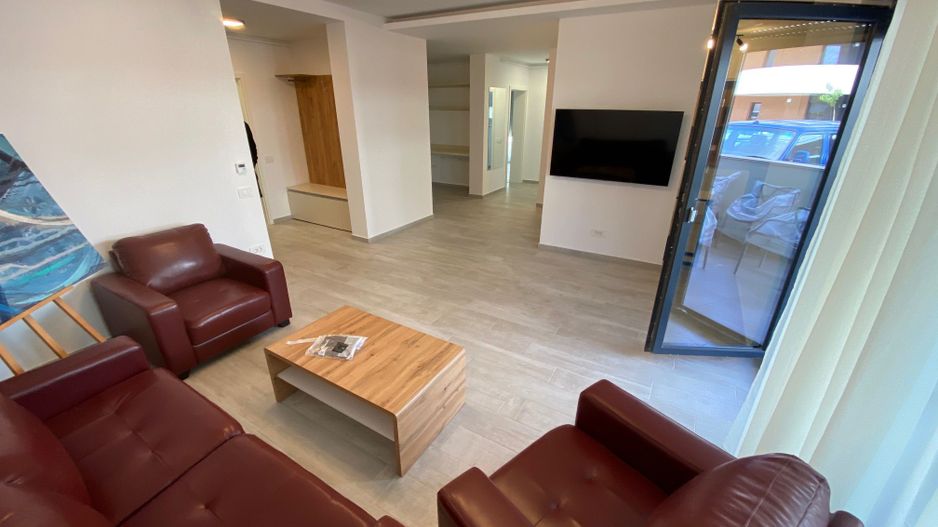 Apartament 3 camere - Dumbravita - Poză 1