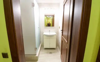 Casa cu 5 camere de inchiriat, zona Becas - Poză 14