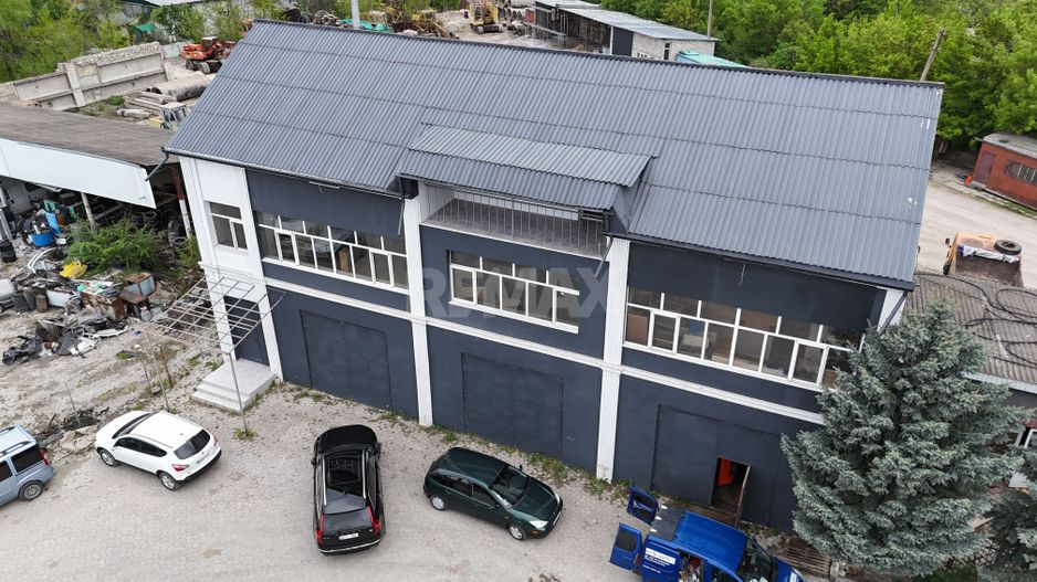 Teren cu spații comerciale Mun. Bălți - Poză 1