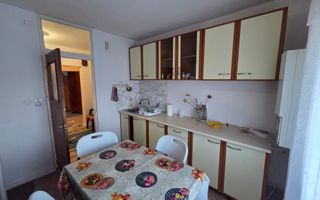Apartament 3 camere Carpatilor aproape de Spitalul Judetean - Poză 2