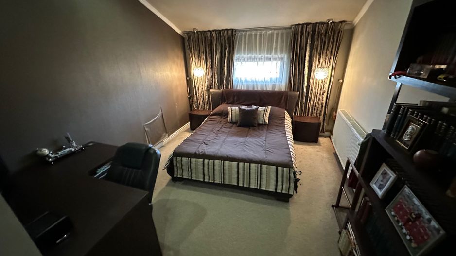 Casa la artera pretabilă Clinica medicala / birouri - Poză 13