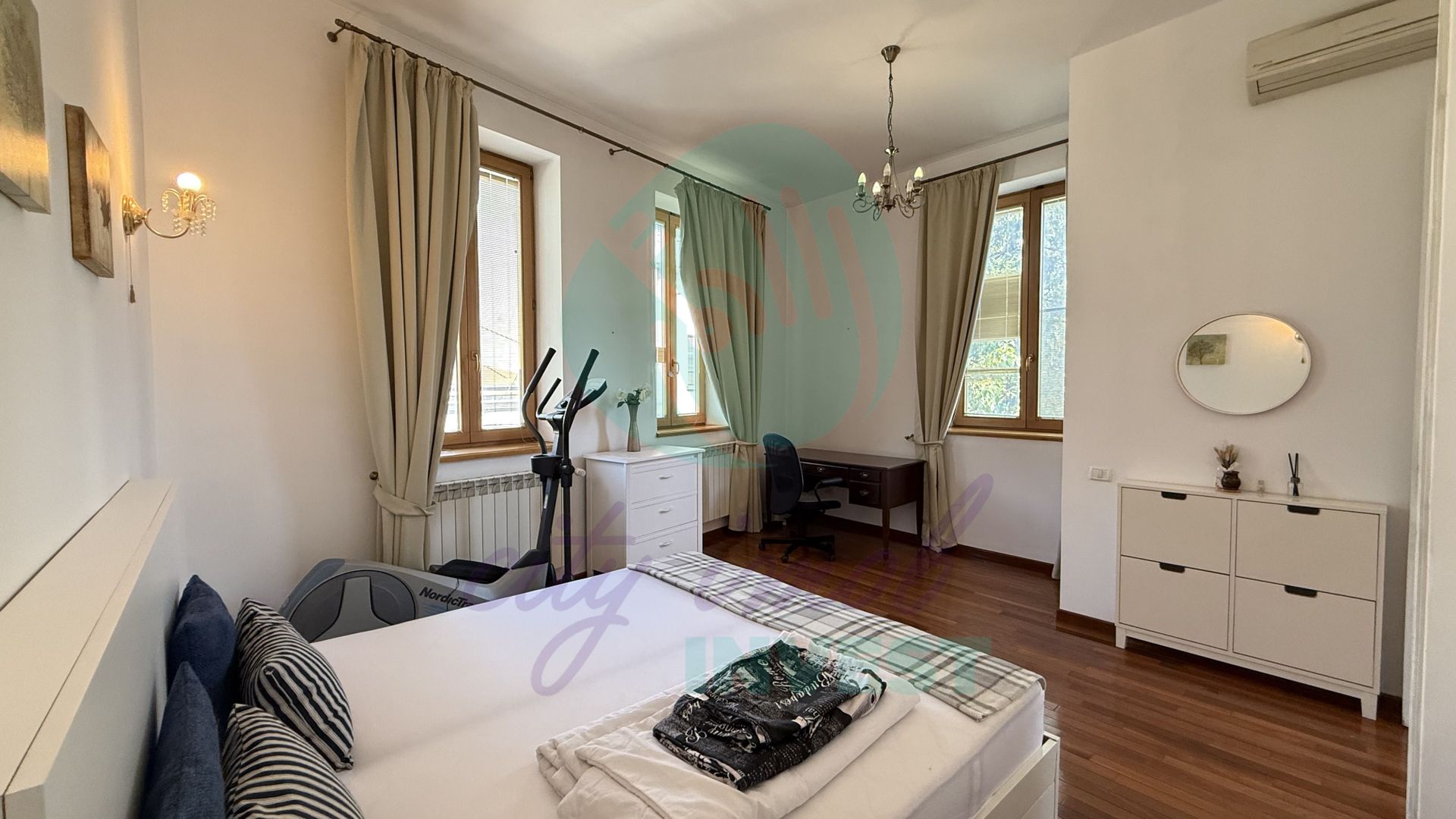 Vilă interbelică de închiriat | Curte 280 mp | Cartierul Armenesc - Poză 6