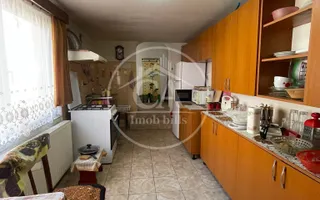 Casa de vanzare cu 4 camere in zona Nufaru,  Oradea - Poză 13