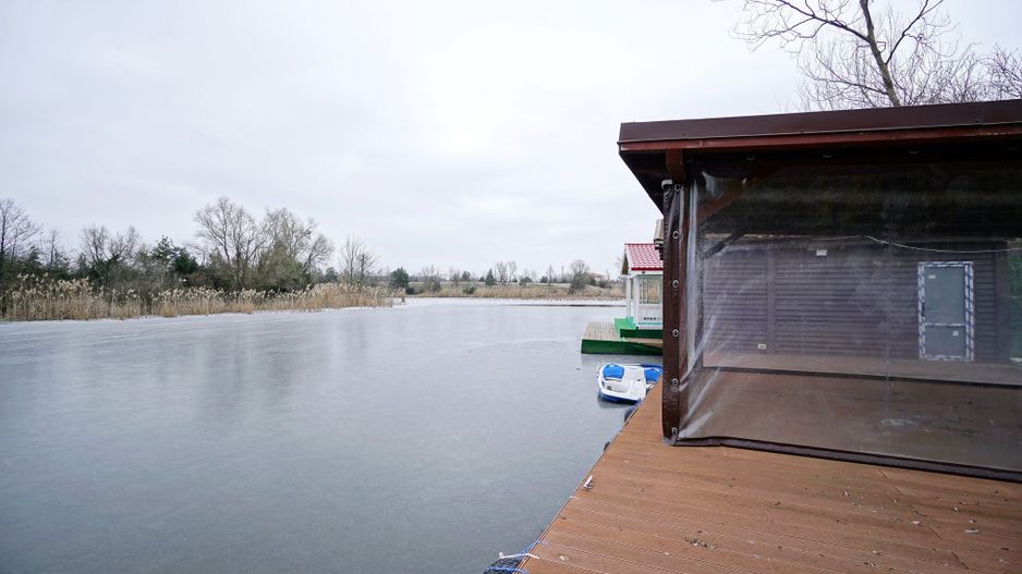 👉 Vilă spectaculoasă pe lac – Ghermănești | 573 mp | Terasă, ponton, - Poză 9