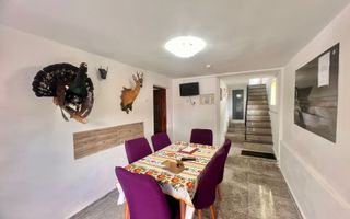 Casă de vânzare în Băile Olănești – zonă centrală - Poză 2