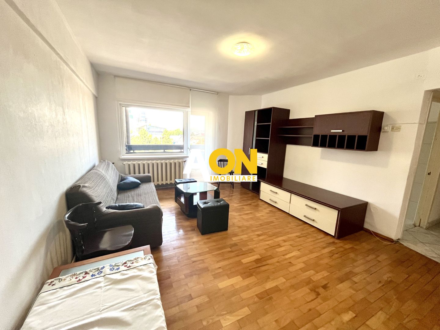 Apartament cu 3 Camere, Etaj 1, Zonă Ultracentrală - Poză 1