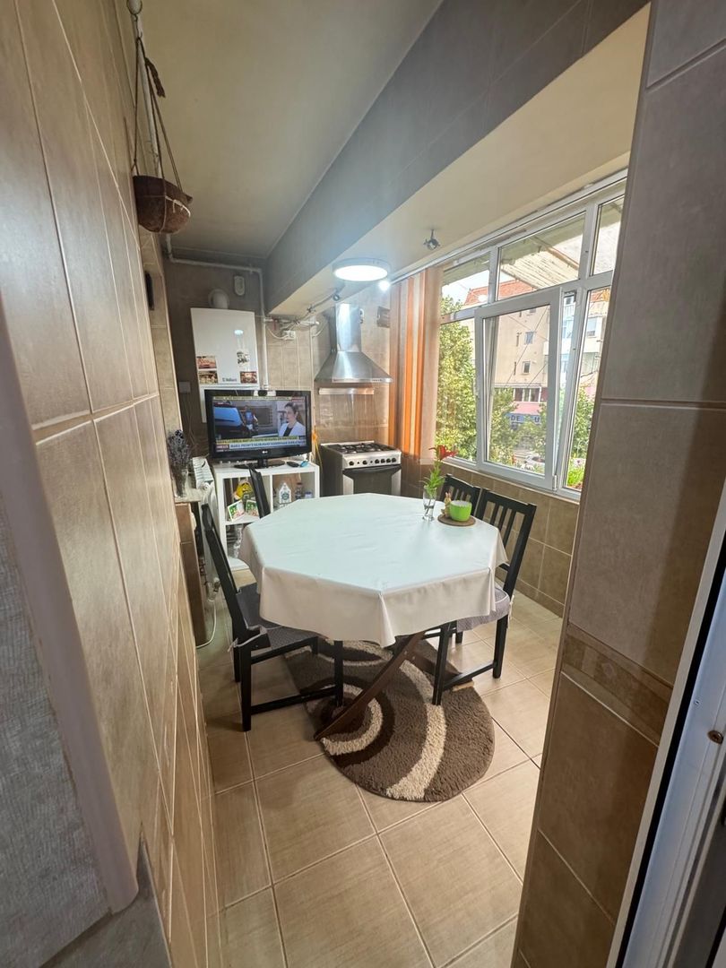 Apartament 2 camere cu terasă amenajată, Sos. București - Poză 9