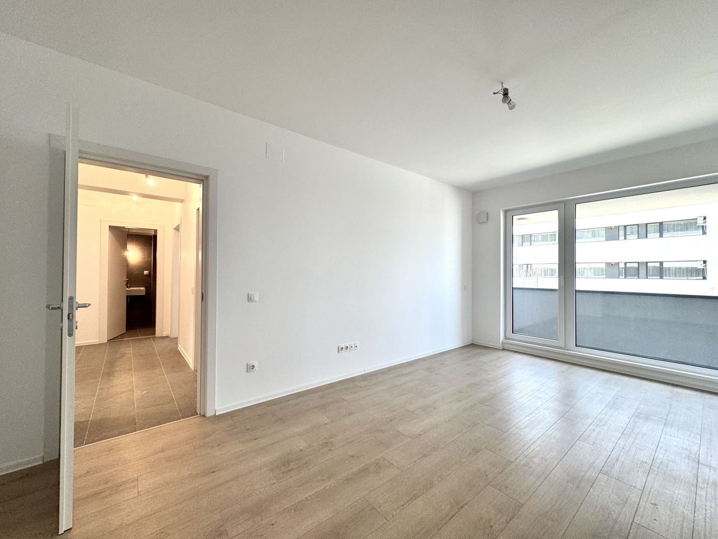 3 camere nou Finisat la cheie - 79 mp SU - Sector 1 - Poză 10