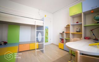 Apartament superb, ultracentral, 3 camere, centrala proprie si 2 locuri parcare - Poză 7