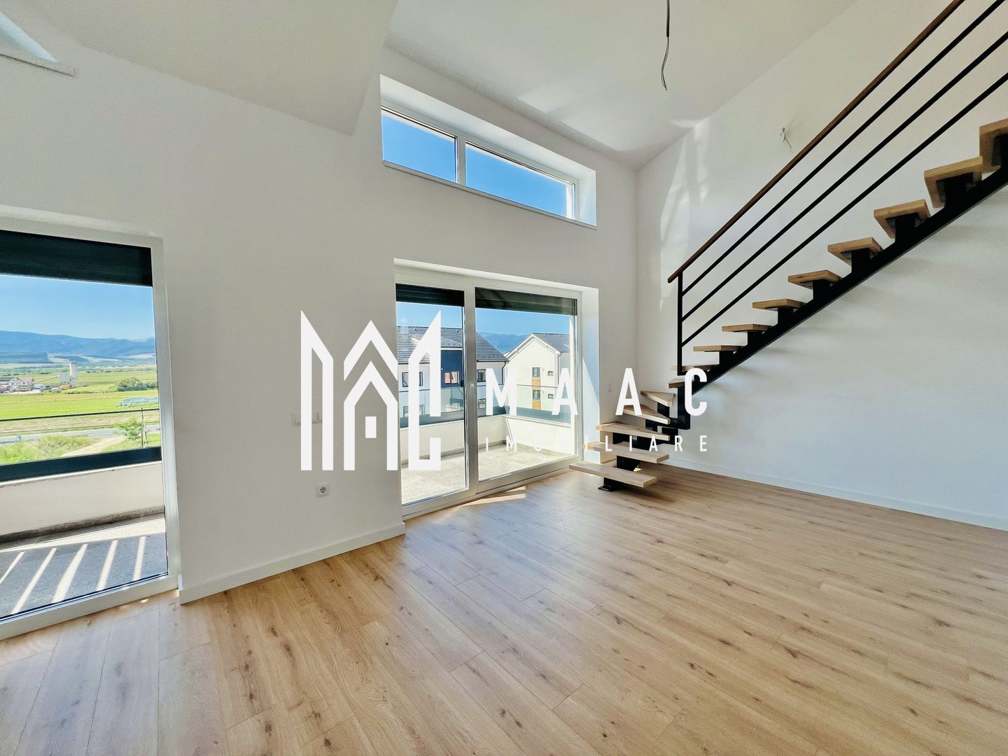 Penthouse Elegant pe 2 Niveluri cu Terasă și Vedere Superbă - Poză 21