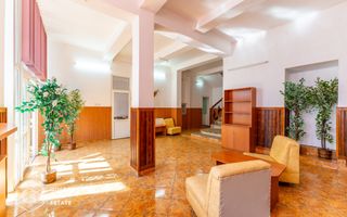 Cladire cu 24 camere, langa Castelul Regal Savarsin - Poză 4