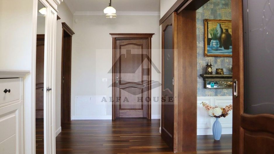 Casa deosebita cu 4 camere, 228 mp, Brașov - Cartierul Stupini - Poză 8