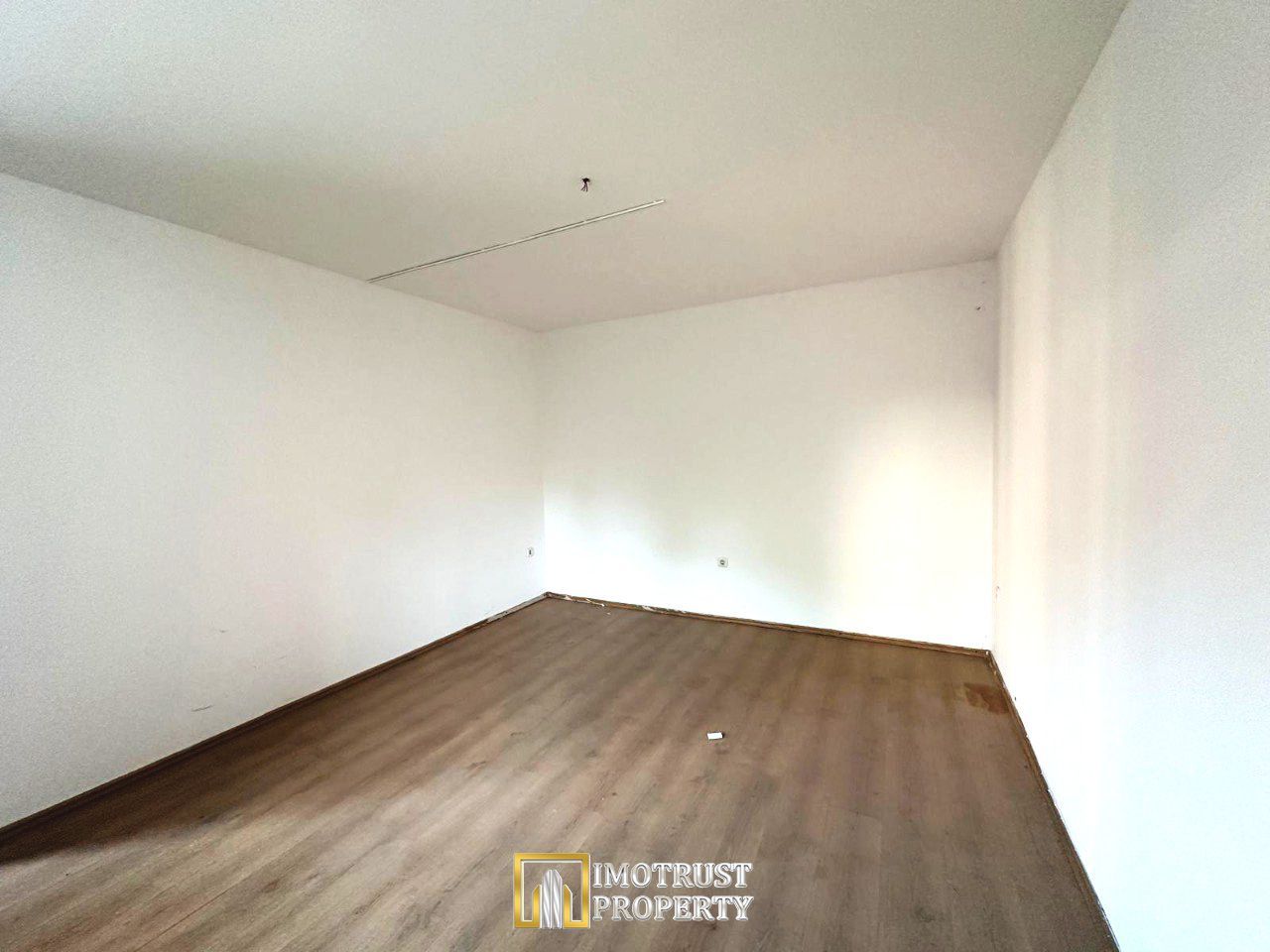 Vanzare apartament | Ultracentral Arad | Parter | 28 mp utili - Poză 2