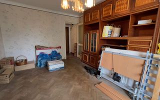 Apartament de vânzare pentru investitie - Poză 2