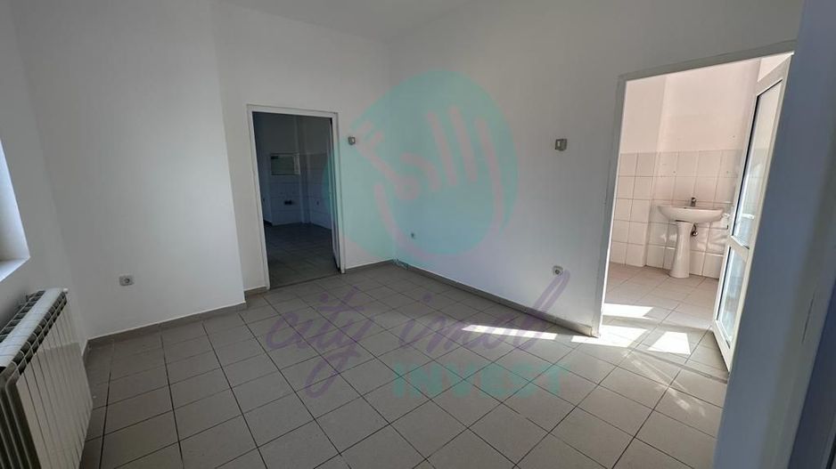 Casa consolidata cu teren de 626 mp - Poză 12