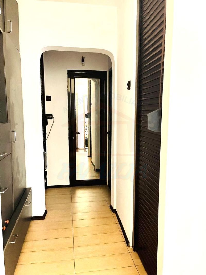 Apartament renovat, 2 camere decomandate, etaj 2  – IC Frimu - Poză 8