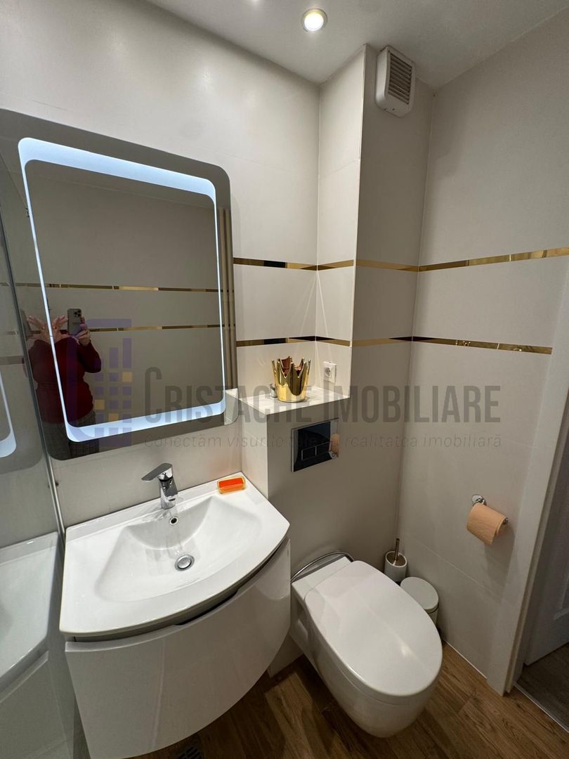 Apartament 2 camere, renovat si amenajat modern, metrou P-ța Unirii la 10 min. - Poză 13