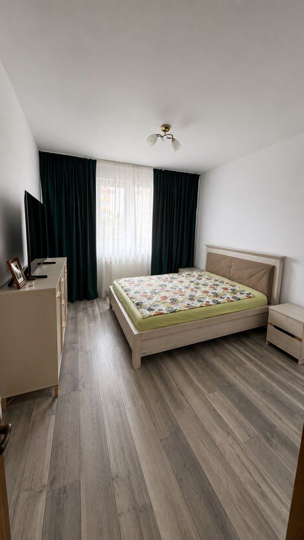 Apartament de vânzare cu 3 camere - Poză 4