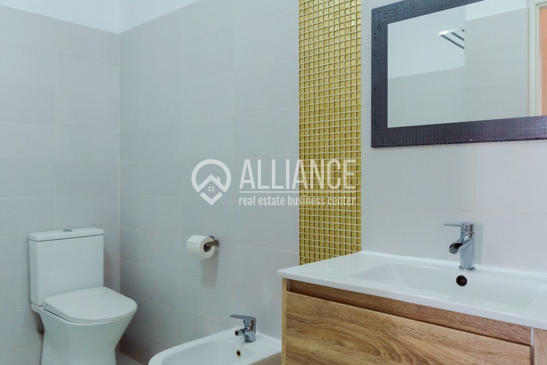 PALAZU MARE -  Vila Duplex cu 4 Camere, Panorama Superba si Curte Amenajata - Poză 45