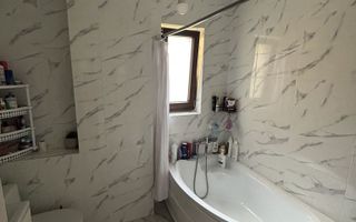 Persoană fizică, apartament cu 3 camere și grădină - Poză 4