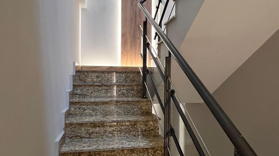 OPORTUNITATE- VILA, 7 CAMERE | PIATA VICTORIEI| LOC DE PARCARE - Poză 16