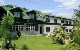 Conac/Casa/Vila - 553 mp - Teren 1652 mp - Breaza (PH) - Poză 1