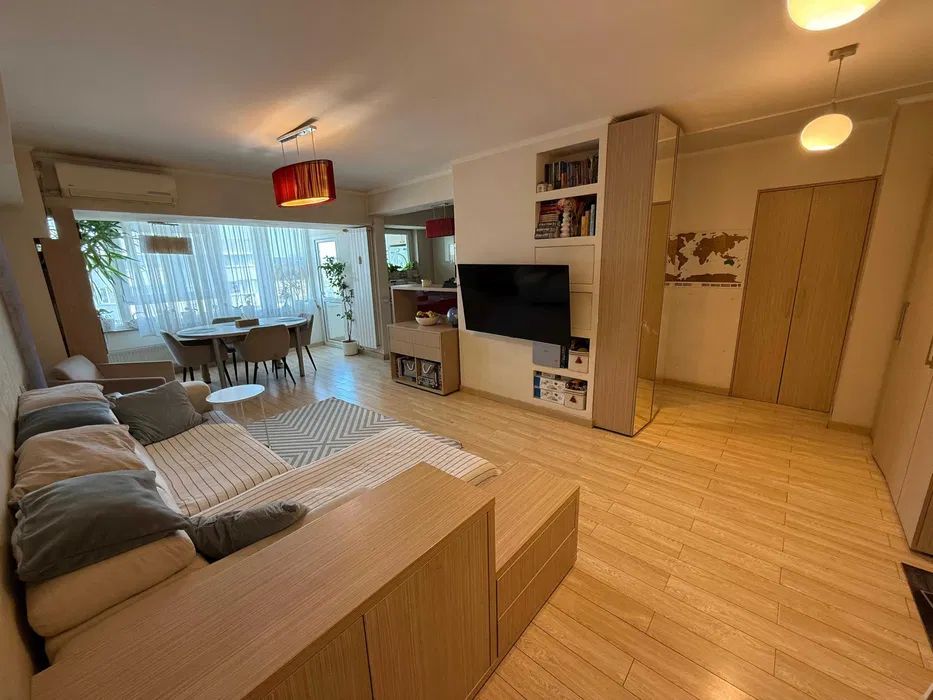 APARTAMENT SUPERB TIRULESCU | PIATA VICTORIEI - Poză 2