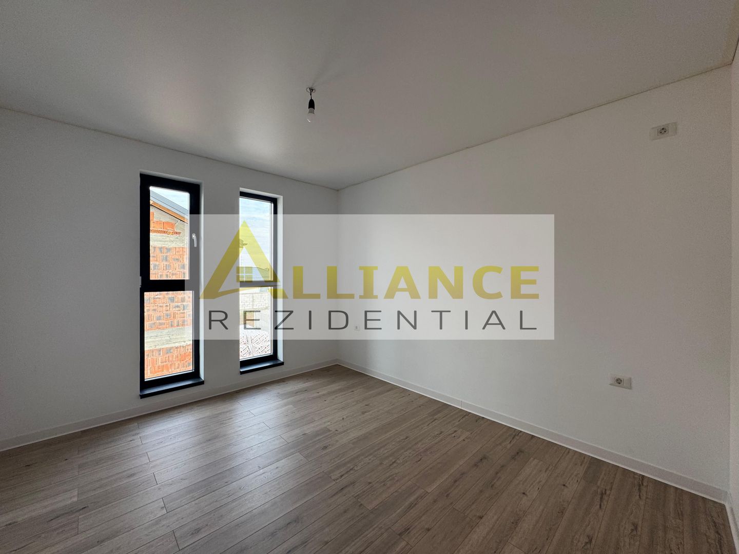 Casa Individuala - 4 camere - 2 bai - 320mp teren - Poză 15