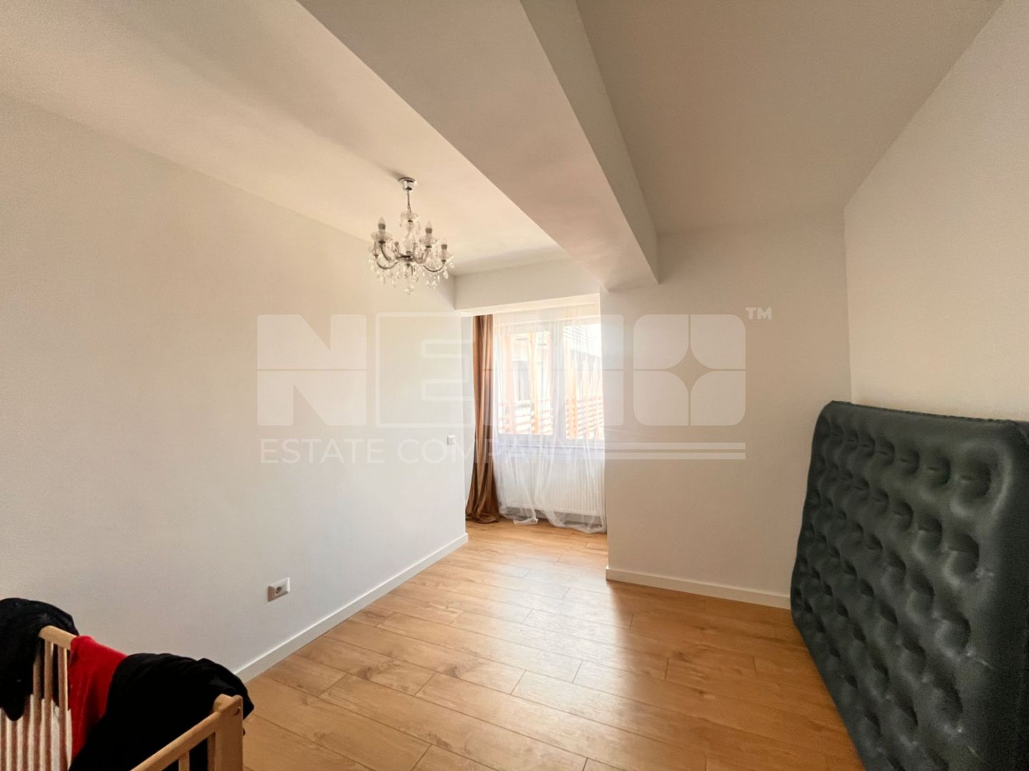 Apartament cu 3 Camere Et.4/lift Suceava/London Rezidence I 130.000E - Poză 6