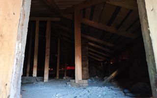 Casa cu personalitate in Calomfirescu – spatiu, liniste si teren gener - Poză 35