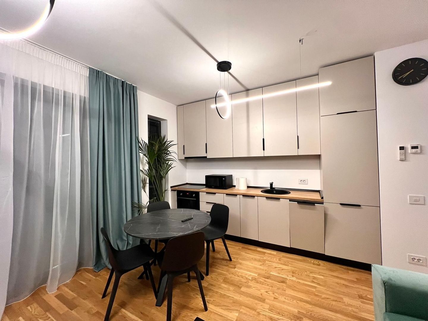 Studio cu gradina de 34 mp Pipera | De inchiriat | Complex cu piscina - Poză 6