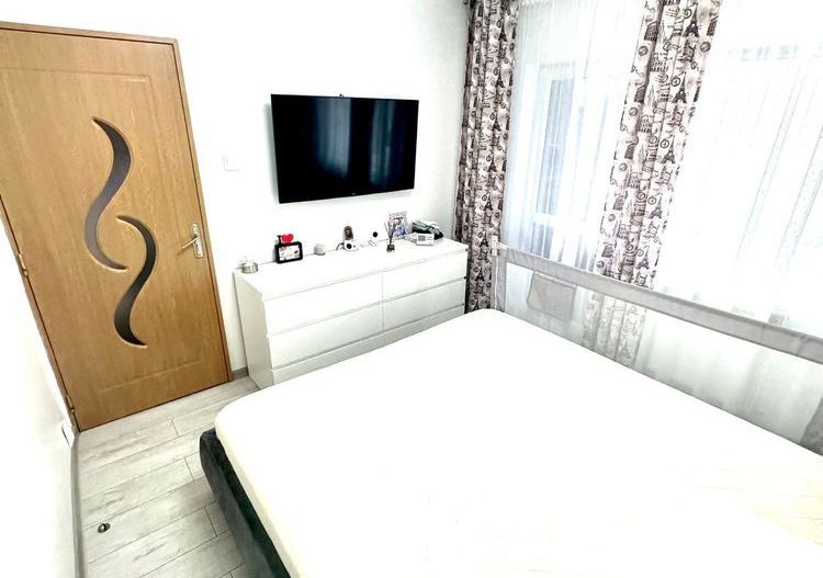 Apartament 3 camere decomandat zona lipovei .Proprietar - Poză 3
