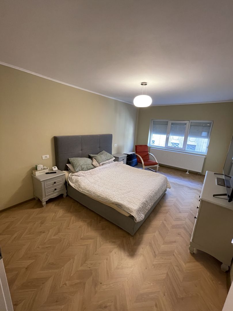 Piața Sf. Gheorghe | Decomandat | Renovat | Centrală proprie | Boxă 16 mp - Poză 9