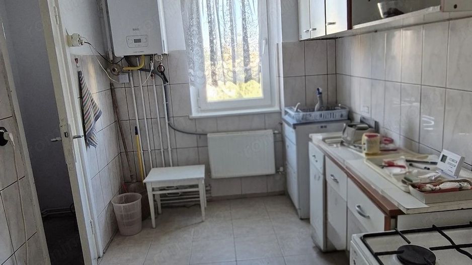 Apartament 3 camere Aleea Minerva - Poză 2